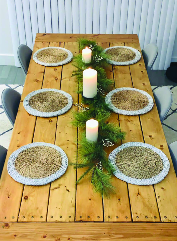 DINNING TABLE CHRISTMAS DÉCOR